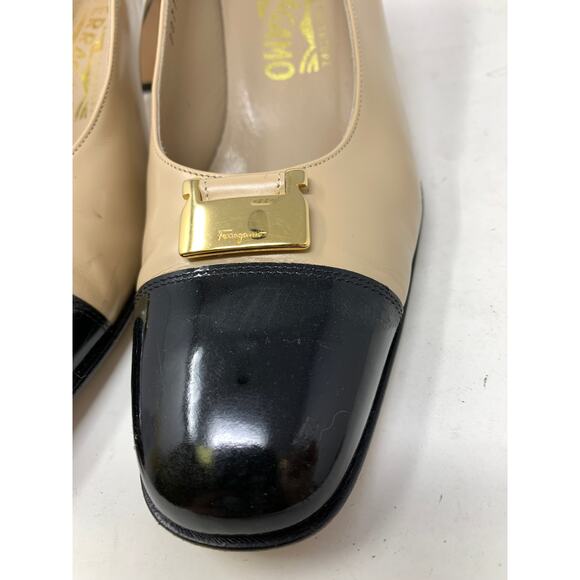 SOLD VTG Salvatore Ferragamo Black Patent Cap Toe Heels Beige Leather Womens 8.5 - Picture 6 of 12